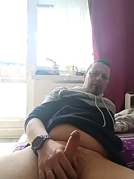 Snapshot of ich411983 chatting on March 2026 10:19:02 AM ich411983 online show from March 2026 10:19:02 AM