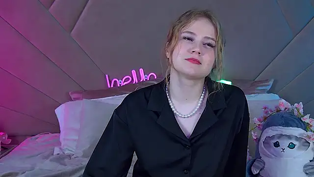 Snapshot of SelinSwarovski chatting on January 2025 01:05:02 AM SelinSwarovski online show from January 2025 01:05:02 AM