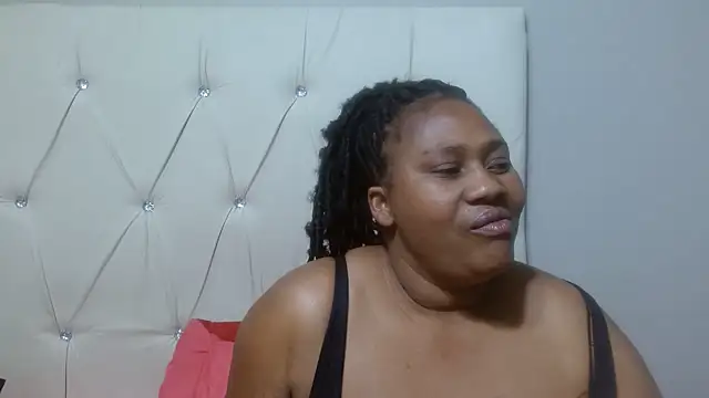 AuntyBigMadam87 online show from September 2025 07:02:02 PM