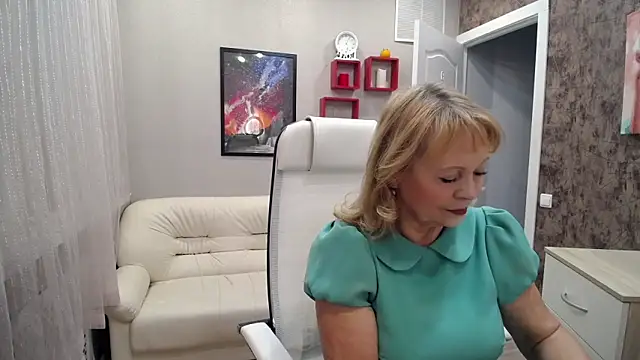 Milla Cutie18 online show from October 2025 05:29:02 AM