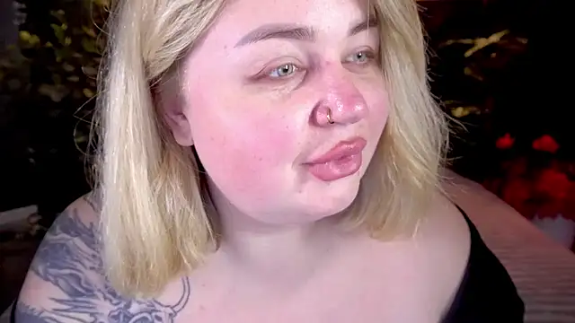 ZaraReignn online show from April 2026 07:41:01 PM