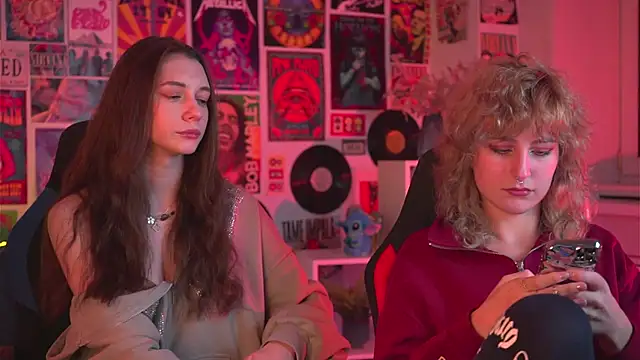 Snapshot of LuxRayi chatting on January 2025 03:08:01 PM LuxRayi online show from January 2025 03:08:01 PM