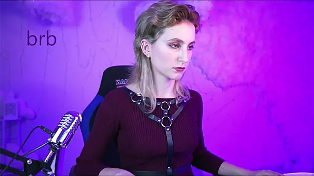 Snapshot of LuxRayi chatting on January 2025 09:57:02 PM LuxRayi online show from January 2025 09:57:02 PM