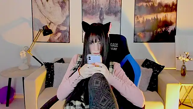 Snapshot of LuxRayi chatting on January 2025 09:19:01 PM LuxRayi online show from January 2025 09:19:01 PM