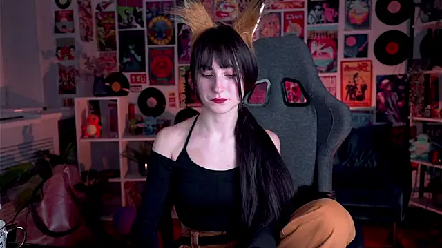 Snapshot of LuxRayi chatting on February 2025 06:08:02 PM LuxRayi online show from February 2025 06:08:02 PM