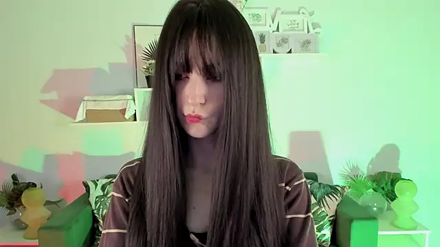 Snapshot of LuxRayi chatting on February 2025 02:56:02 PM LuxRayi online show from February 2025 02:56:02 PM