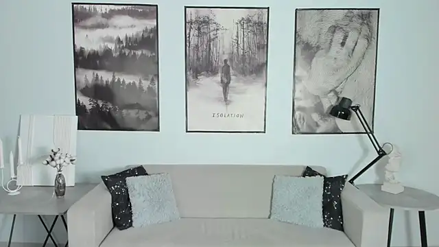 Snapshot of LuxRayi chatting on February 2025 09:28:01 PM LuxRayi online show from February 2025 09:28:01 PM