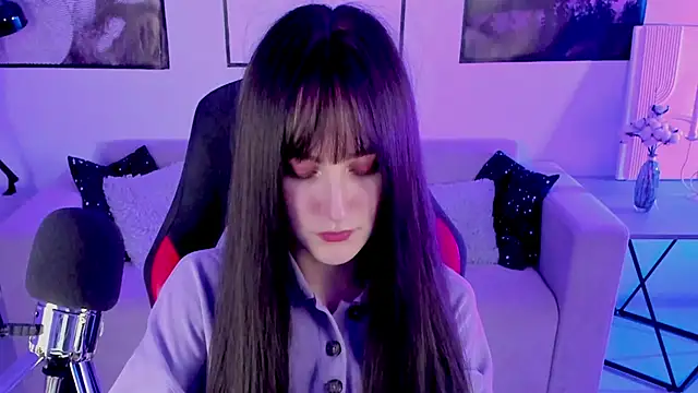 Snapshot of LuxRayi chatting on February 2025 09:46:01 PM LuxRayi online show from February 2025 09:46:01 PM