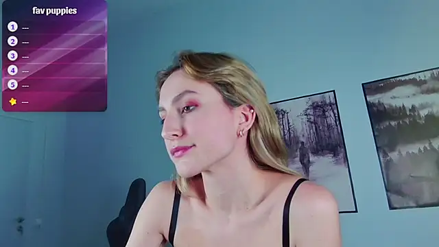 Snapshot of LuxRayi chatting on February 2025 09:15:01 PM LuxRayi online show from February 2025 09:15:01 PM