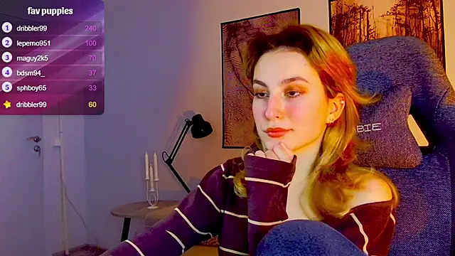 Snapshot of LuxRayi chatting on February 2025 09:05:02 PM LuxRayi online show from February 2025 09:05:02 PM