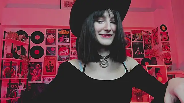 Snapshot of LuxRayi chatting on March 2025 09:05:02 PM LuxRayi online show from March 2025 09:05:02 PM