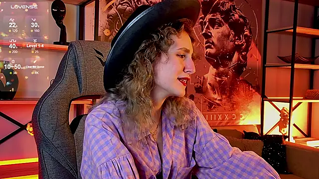 Snapshot of LuxRayi chatting on September 2025 06:01:02 PM LuxRayi online show from September 2025 06:01:02 PM