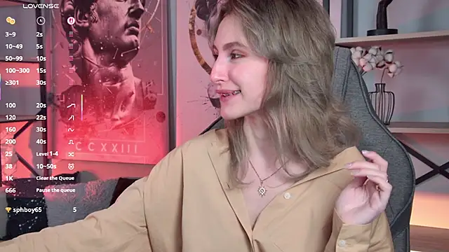 Snapshot of LuxRayi chatting on October 2025 06:16:01 PM LuxRayi online show from October 2025 06:16:01 PM