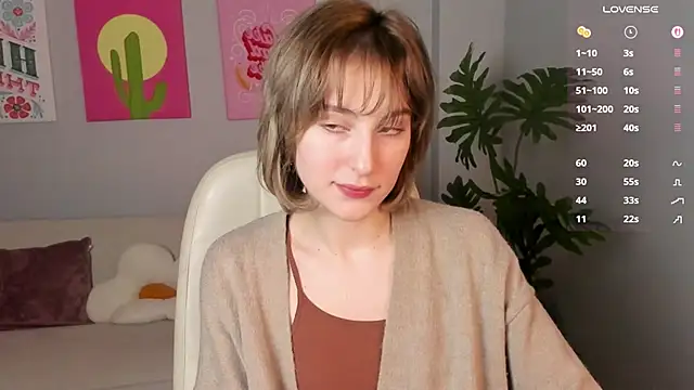 Snapshot of LuxRayi chatting on February 2026 05:37:02 AM LuxRayi online show from February 2026 05:37:02 AM