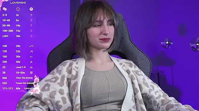 LuxRayi online show from March 2026 06:09:02 AM