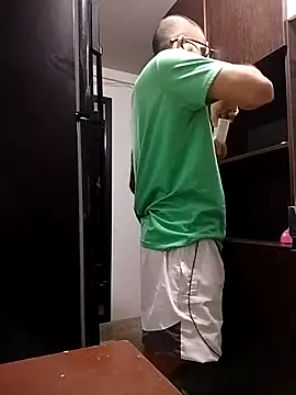 Snapshot of hairyserious chatting on March 2025 04:06:01 AM hairyserious online show from March 2025 04:06:01 AM