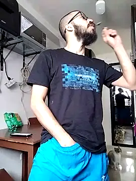 Snapshot of hairyserious chatting on March 2025 02:12:01 PM hairyserious online show from March 2025 02:12:01 PM