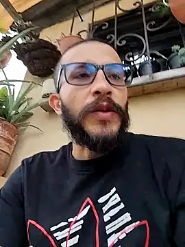 Snapshot of hairyserious chatting on March 2025 09:42:02 PM hairyserious online show from March 2025 09:42:02 PM