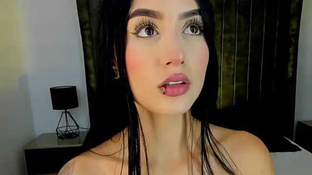 Snapshot of NataGarcia chatting on January 2025 02:40:02 PM NataGarcia online show from January 2025 02:40:02 PM