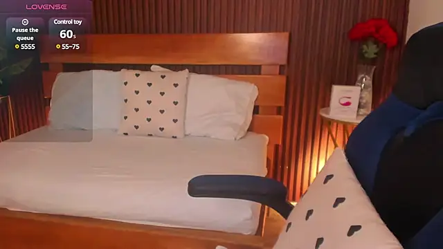 Snapshot of elissa_iris chatting on January 2025 10:17:01 PM elissa iris online show from January 2025 10:17:01 PM