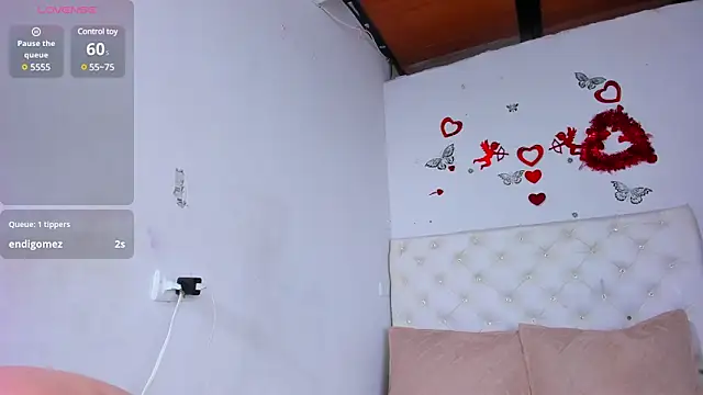 Snapshot of Mila_Volkovich chatting on February 2025 06:24:02 PM Mila Volkovich online show from February 2025 06:24:02 PM