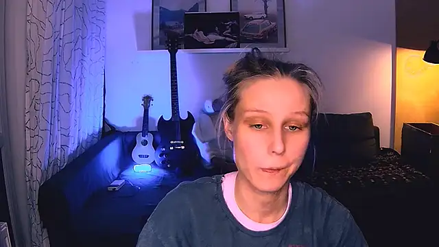 Snapshot of KatiKate chatting on December 2024 08:17:01 PM KatiKate online show from December 2024 08:17:01 PM