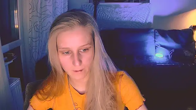 Snapshot of KatiKate chatting on December 2024 03:45:02 PM KatiKate online show from December 2024 03:45:02 PM