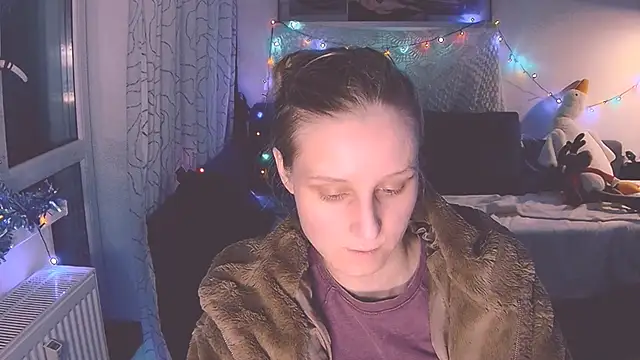Snapshot of KatiKate chatting on December 2024 03:00:02 PM KatiKate online show from December 2024 03:00:02 PM