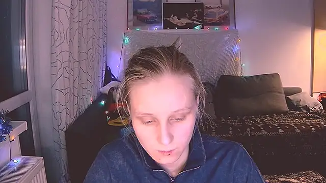 Snapshot of KatiKate chatting on January 2025 09:43:02 PM KatiKate online show from January 2025 09:43:02 PM