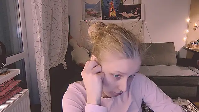 Snapshot of KatiKate chatting on February 2025 08:36:02 PM KatiKate online show from February 2025 08:36:02 PM