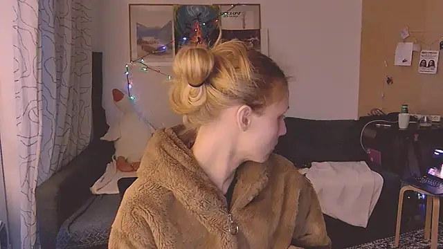 Snapshot of KatiKate chatting on February 2025 03:21:01 PM KatiKate online show from February 2025 03:21:01 PM