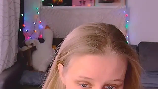 Snapshot of KatiKate chatting on March 2025 02:10:02 PM KatiKate online show from March 2025 02:10:02 PM