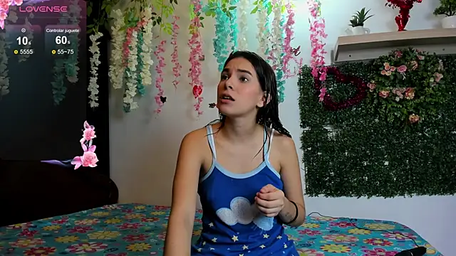 Snapshot of kattyandtom2 chatting on March 2025 03:32:02 AM kattyandtom2 online show from March 2025 03:32:02 AM