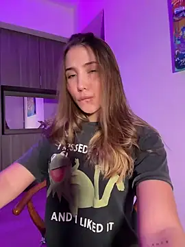 Snapshot of SophieRaily_ chatting on January 2025 12:43:02 AM SophieRaily online show from January 2025 12:43:02 AM