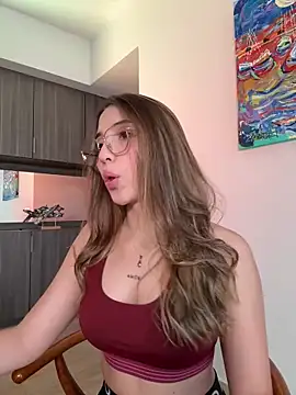 Snapshot of SophieRaily_ chatting on February 2025 11:54:02 PM SophieRaily online show from February 2025 11:54:02 PM