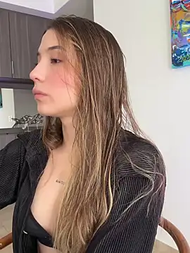 Snapshot of SophieRaily_ chatting on February 2025 02:06:02 PM SophieRaily online show from February 2025 02:06:02 PM