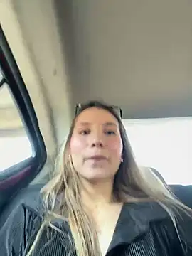 Snapshot of SophieRaily_ chatting on February 2025 05:20:02 PM SophieRaily online show from February 2025 05:20:02 PM