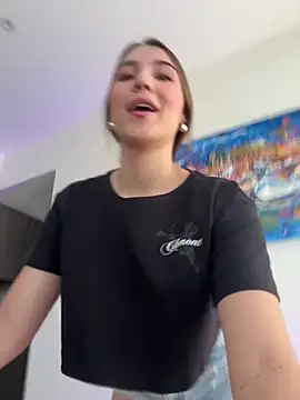 Snapshot of SophieRaily_ chatting on February 2025 06:47:02 PM SophieRaily online show from February 2025 06:47:02 PM