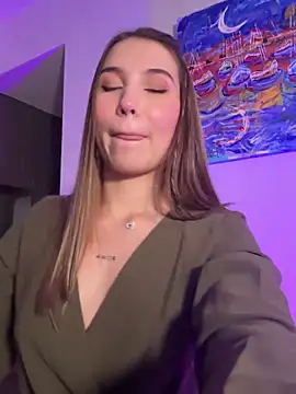 Snapshot of SophieRaily_ chatting on February 2025 12:43:01 AM SophieRaily online show from February 2025 12:43:01 AM