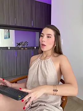 Snapshot of SophieRaily_ chatting on March 2025 09:24:02 PM SophieRaily online show from March 2025 09:24:02 PM