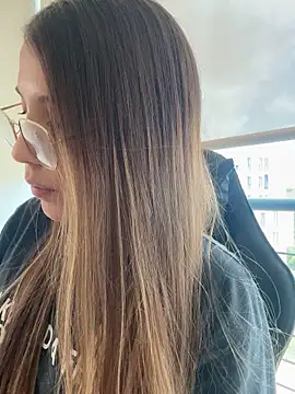 Snapshot of SophieRaily_ chatting on September 2025 06:56:02 PM SophieRaily online show from September 2025 06:56:02 PM