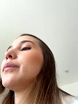 Snapshot of SophieRaily_ chatting on September 2025 07:08:02 PM SophieRaily online show from September 2025 07:08:02 PM