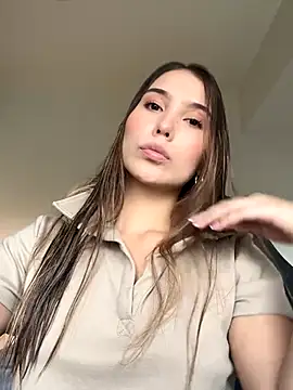 Snapshot of SophieRaily_ chatting on September 2025 07:52:01 PM SophieRaily online show from September 2025 07:52:01 PM