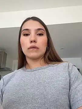 Snapshot of SophieRaily_ chatting on October 2025 06:59:01 PM SophieRaily online show from October 2025 06:59:01 PM