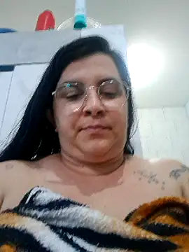 Snapshot of tatuadapaty chatting on December 2024 08:27:01 PM tatuadapaty online show from December 2024 08:27:01 PM