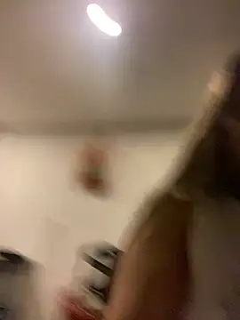 girl anni online show from October 2025 01:01:02 AM