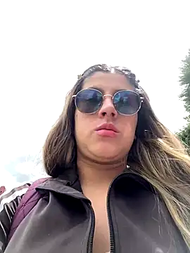 girl anni online show from October 2025 04:59:02 PM