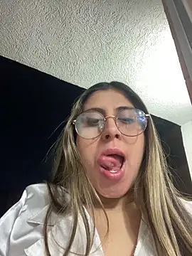 girl anni online show from October 2025 11:13:02 PM