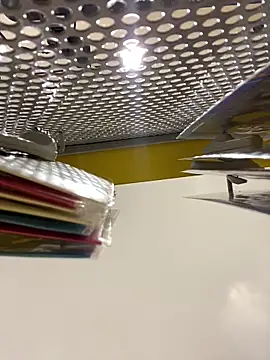 girl anni online show from October 2025 04:27:02 PM