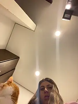 girl anni online show from October 2025 07:58:02 PM